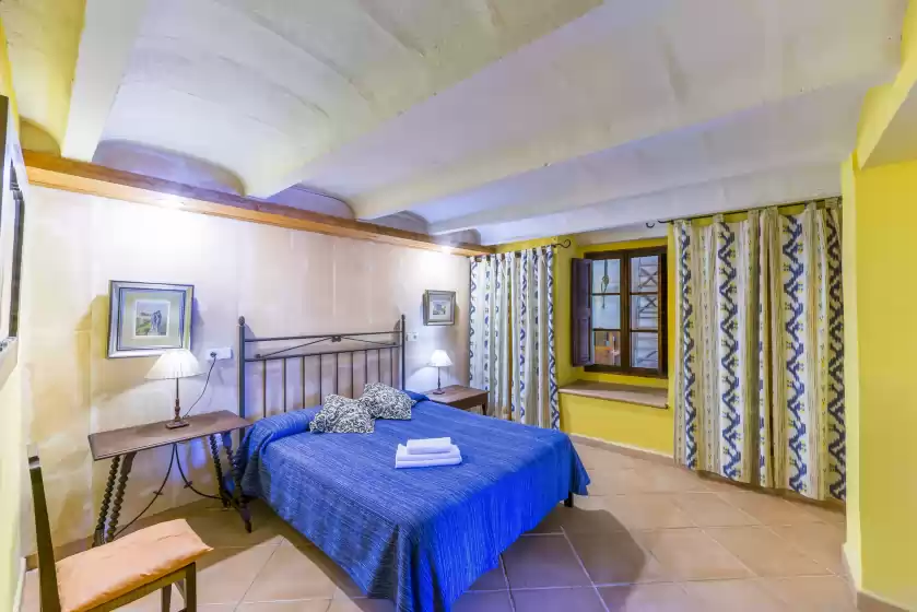 Holiday rentals in Ses vacances, Campos