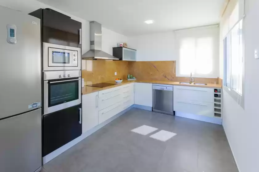 Holiday rentals in Atardecer, Cap-Blanc