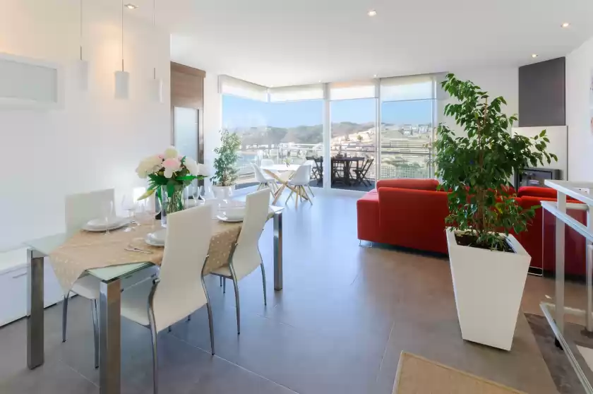 Holiday rentals in Atardecer, Cap-Blanc