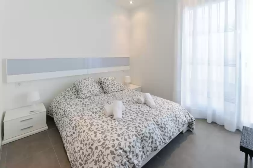 Holiday rentals in Atardecer, Cap-Blanc