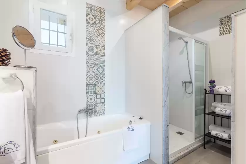 Holiday rentals in Cas pago, Cas Concos