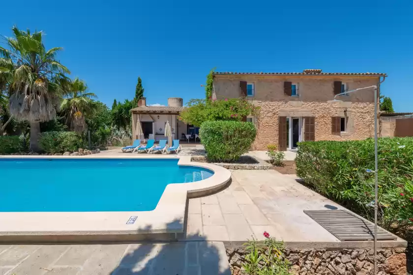 Holiday rentals in Cas pago, Cas Concos