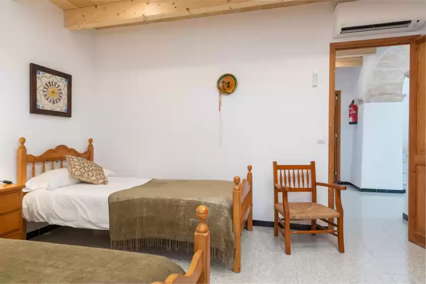 Holiday rentals in Cas pago, Cas Concos