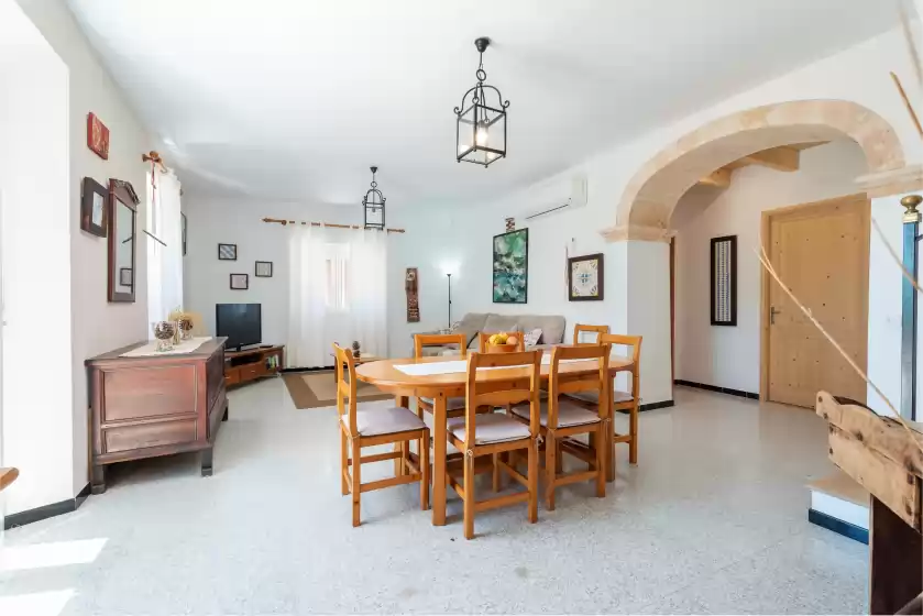 Holiday rentals in Cas pago, Cas Concos