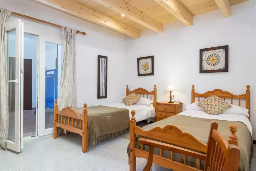 Holiday rentals in Cas pago, Cas Concos