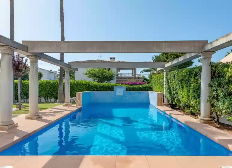 Holiday rentals in Estrel, Can Picafort