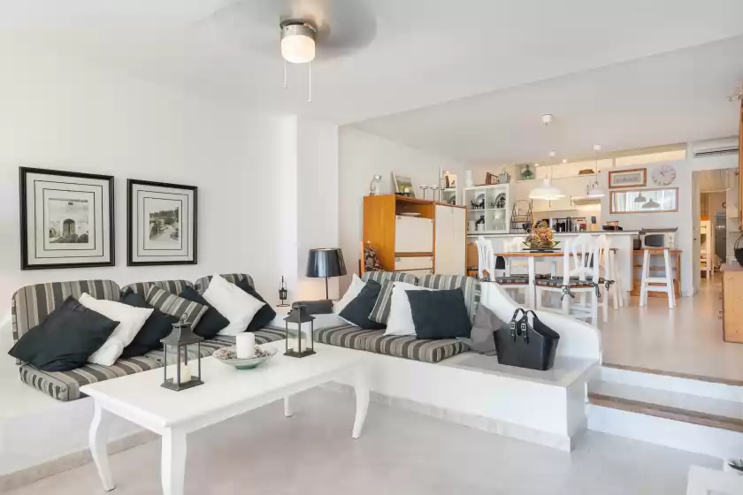 Holiday rentals in Apartamento 15 edificio canopus, Port d'Alcúdia