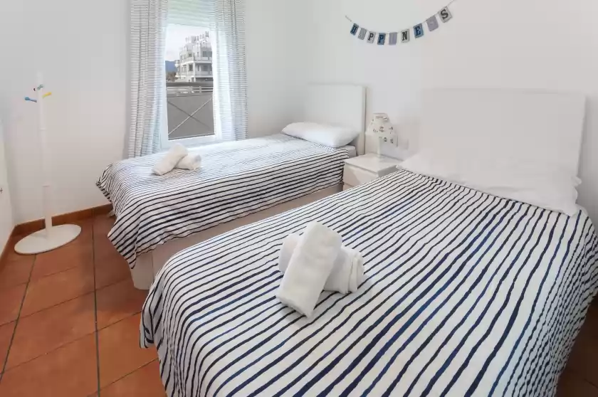 Holiday rentals in Dali, Urbanització Platja d'Oliva