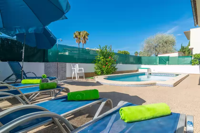 Holiday rentals in Villa loli