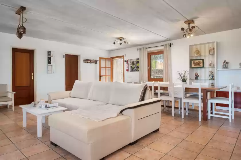 Holiday rentals in Es bosquerró, Santa Margalida