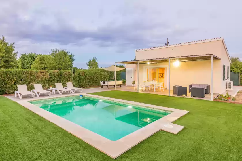 Holiday rentals in Noguer 6