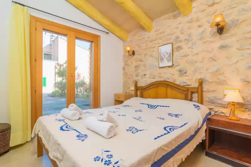 Holiday rentals in Cas capellà & casa rubí, Artà