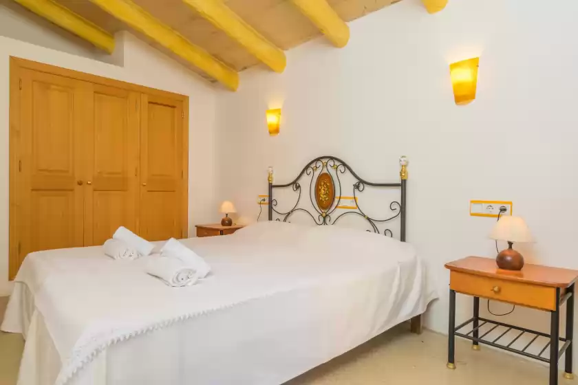 Holiday rentals in Cas capellà & casa rubí, Artà