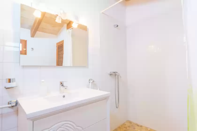 Holiday rentals in Cas capellà & casa rubí, Artà