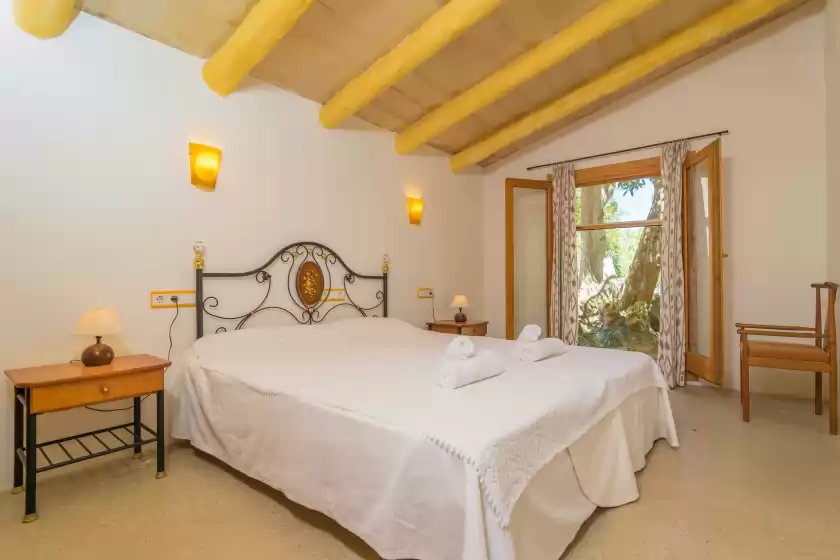 Holiday rentals in Cas capellà & casa rubí, Artà