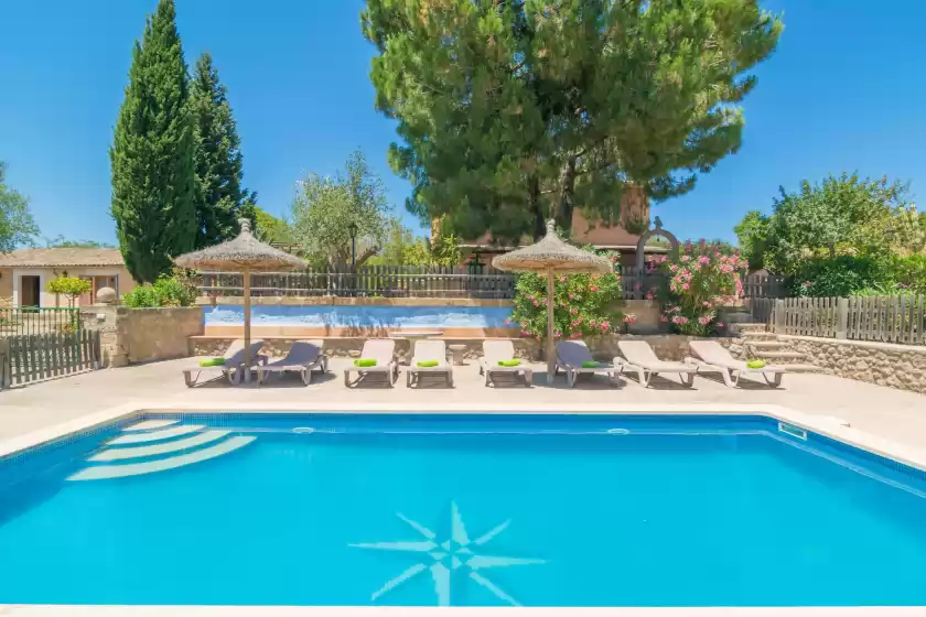 Holiday rentals in Cas capellà & casa rubí, Artà