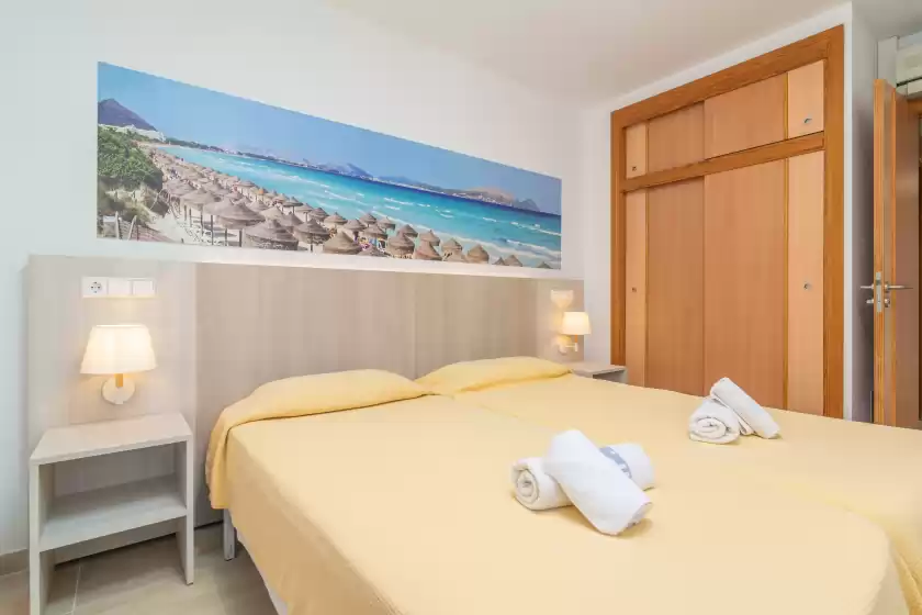 Holiday rentals in Apartamentos venecia piscina p1 , Port d'Alcúdia