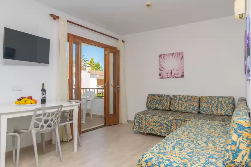 Holiday rentals in Apartamentos venecia piscina p1 , Port d'Alcúdia