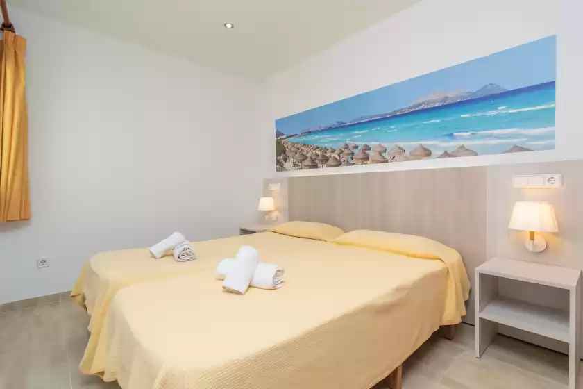 Holiday rentals in Apartamentos venecia piscina p1 , Port d'Alcúdia