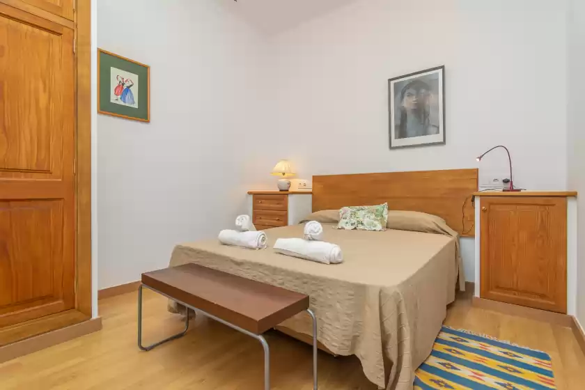 Holiday rentals in Sa teulera de pina, Pina