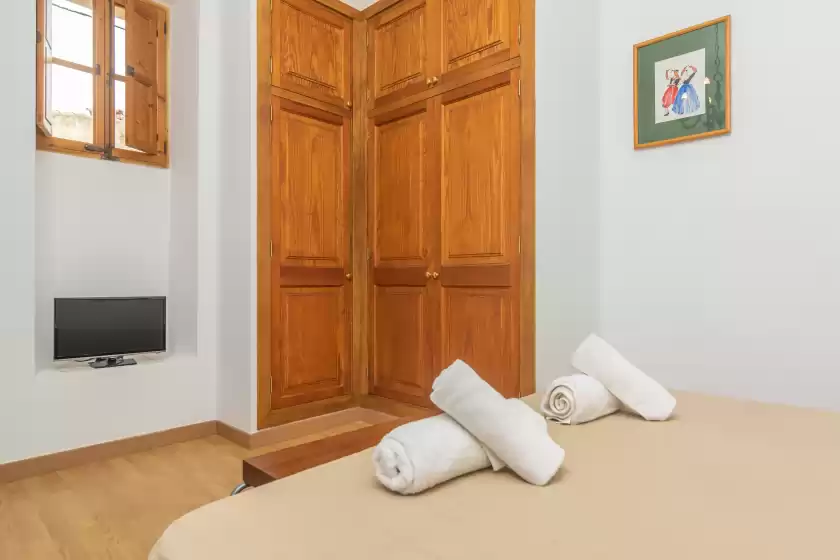 Holiday rentals in Sa teulera de pina, Pina