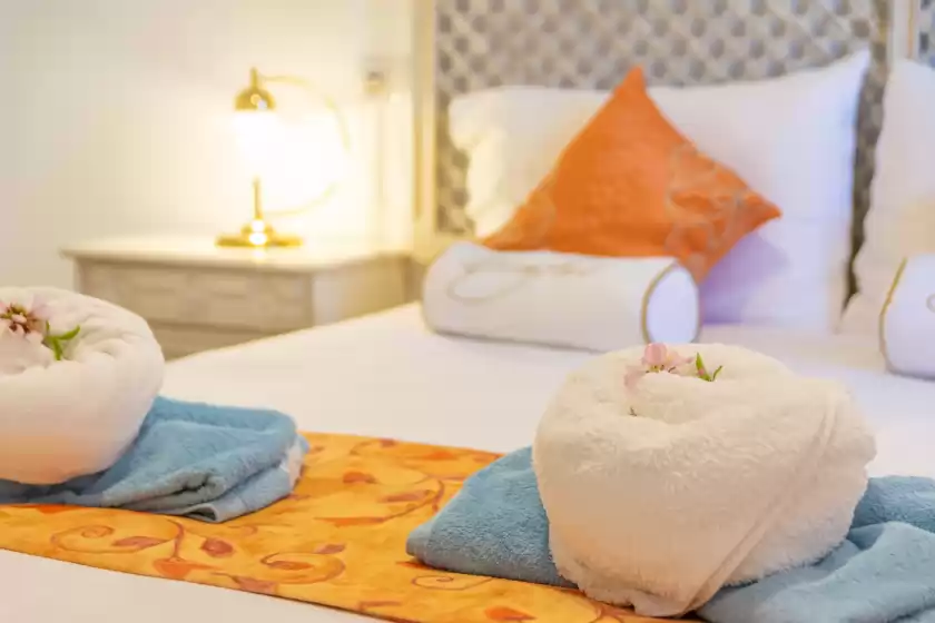 Holiday rentals in Juniper (inca), Inca