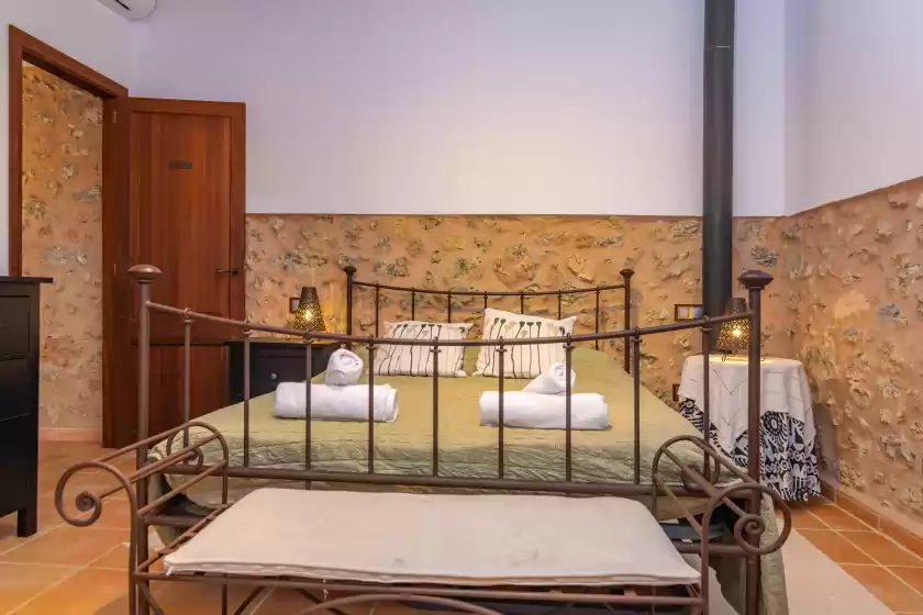 Holiday rentals in Petit son fiol, Alaró