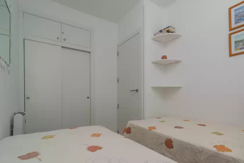 Holiday rentals in Costa arenal 76, Arenal d'en Castell