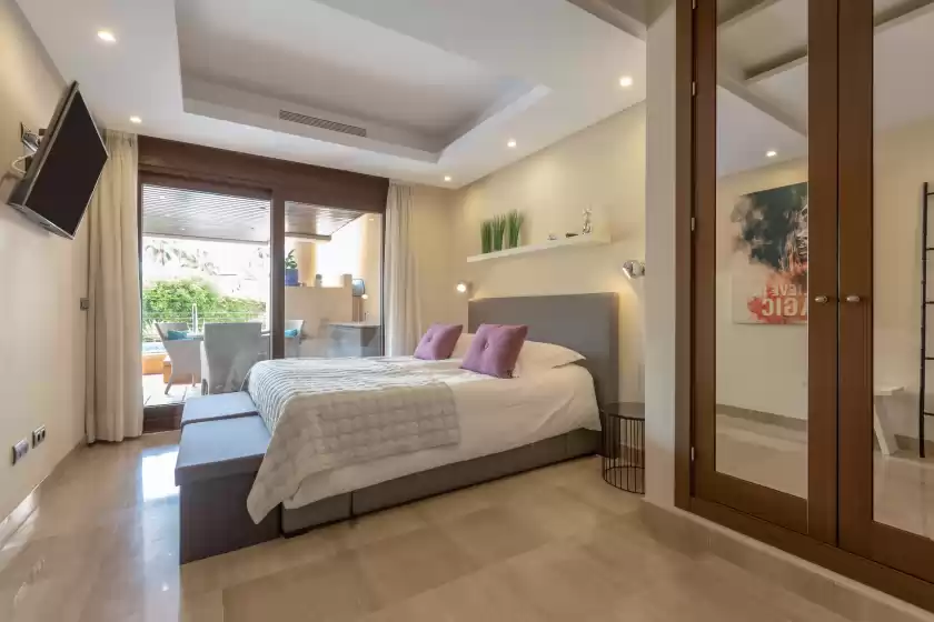 Alquiler vacacional en Bahia de la plata 1d pisc cat 2, Estepona