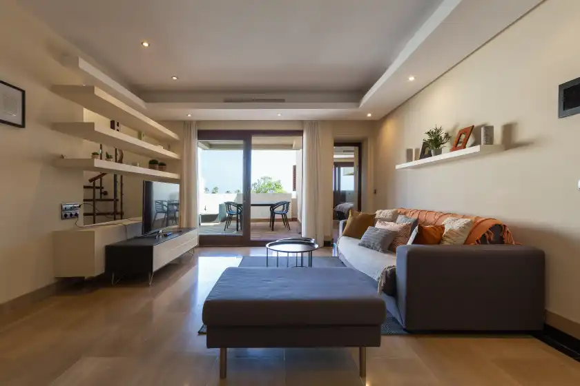 Holiday rentals in Bahia de la plata 2d pisc cat 5, Estepona