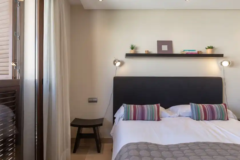 Holiday rentals in Bahia de la plata 2d pisc cat 5, Estepona