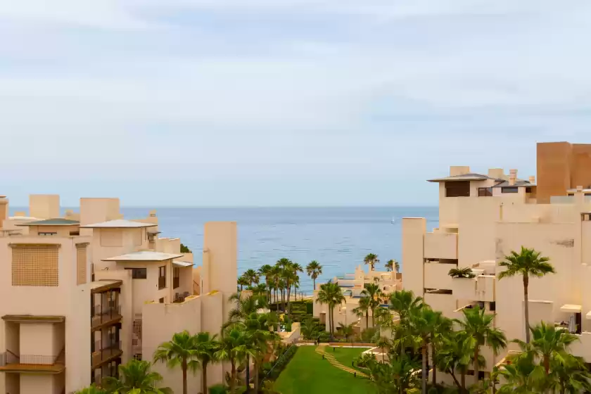 Ferienhaus auf Bahia de la plata 3d atico pisc cat 7, Estepona