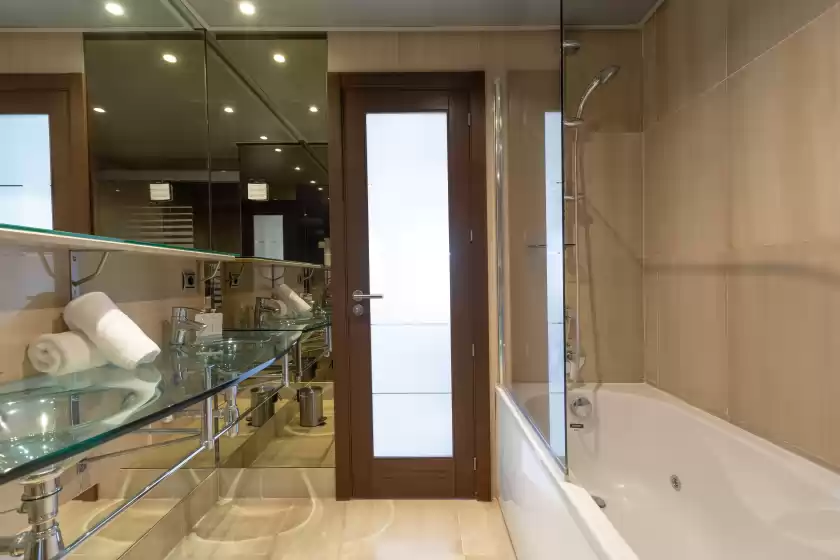 Ferienhaus auf Bahia de la plata 3d atico pisc cat 7, Estepona