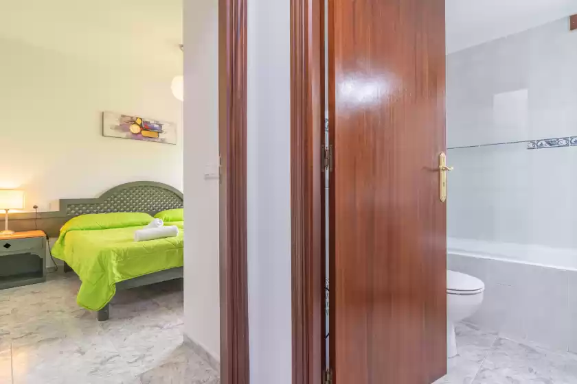 Holiday rentals in Casa elena, Cala Lliteres