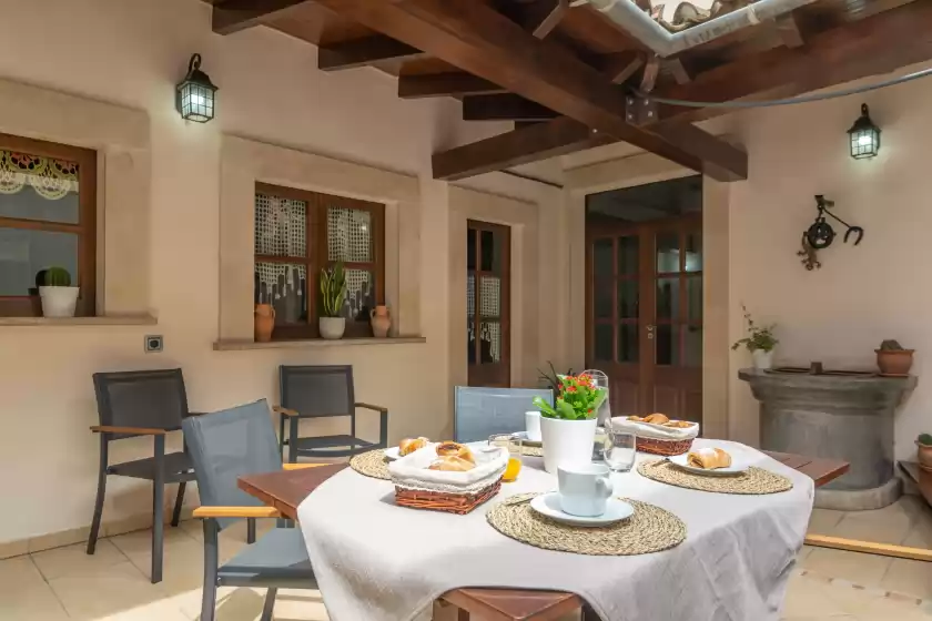 Ferienhaus auf Can paredjal