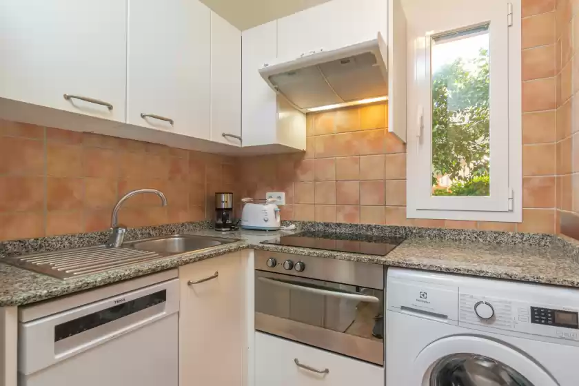 Holiday rentals in Barca trencada, es Cap des Moro