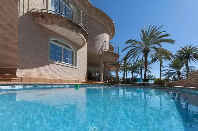 Holiday rentals in Joia
