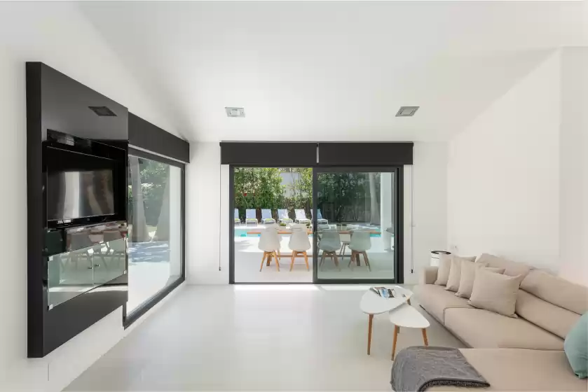 Holiday rentals in Casa blanca nº 1, Costa des Pins