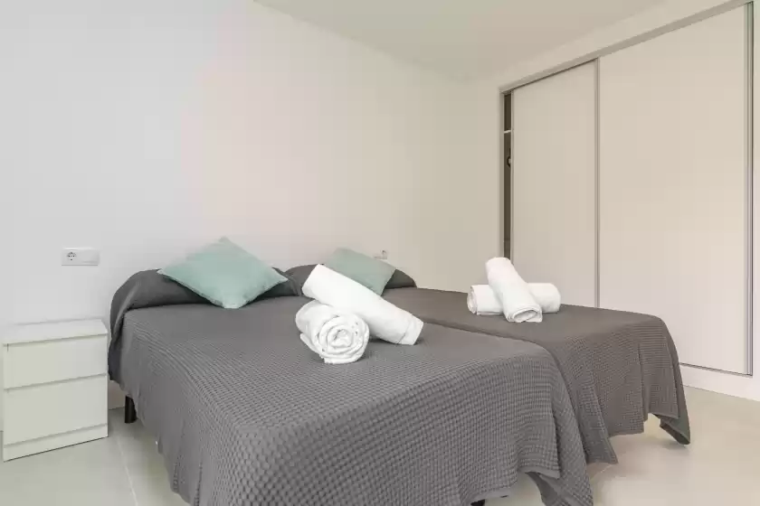 Holiday rentals in Casa blanca nº 1, Costa des Pins