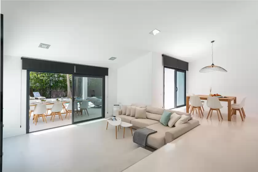 Holiday rentals in Casa blanca nº 1, Costa des Pins