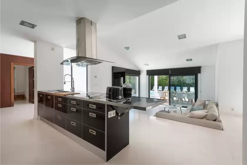 Holiday rentals in Casa blanca nº 1, Costa des Pins