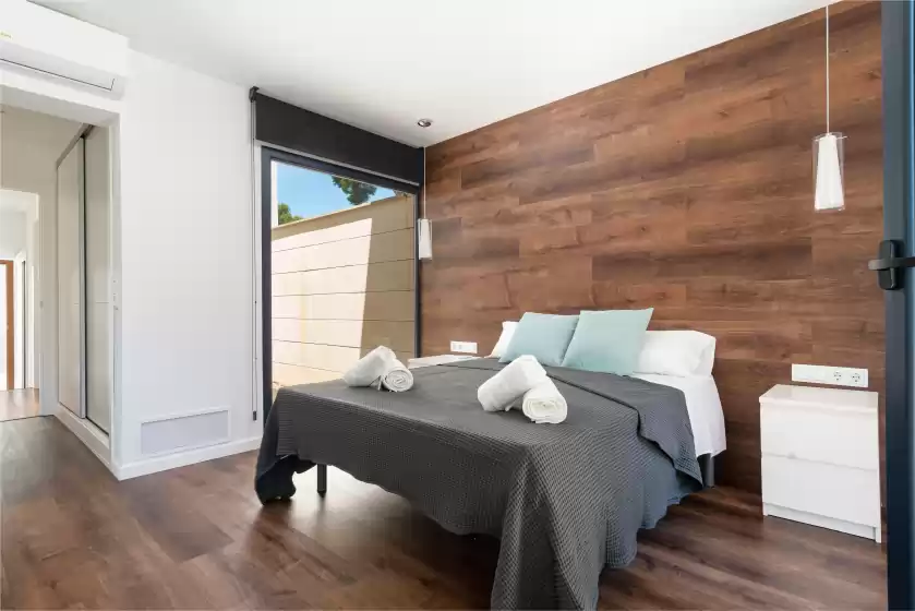 Holiday rentals in Casa blanca nº 1, Costa des Pins