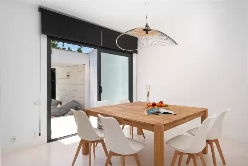Holiday rentals in Casa blanca nº 1, Costa des Pins