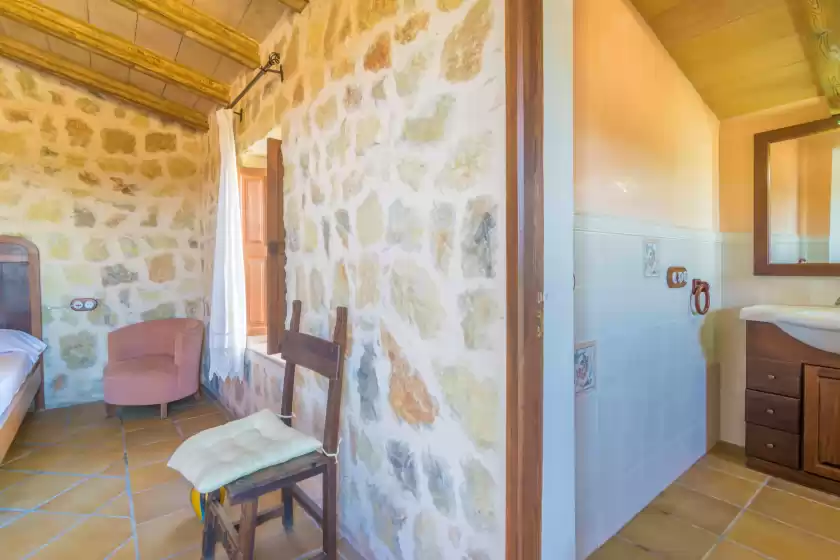 Holiday rentals in Liatris, Maria de la Salut