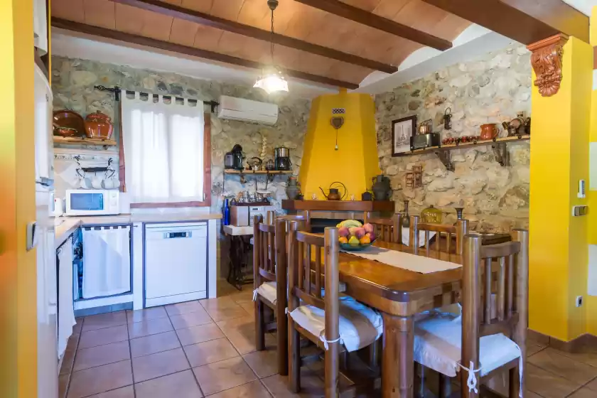 Holiday rentals in Finca can diego, Inca