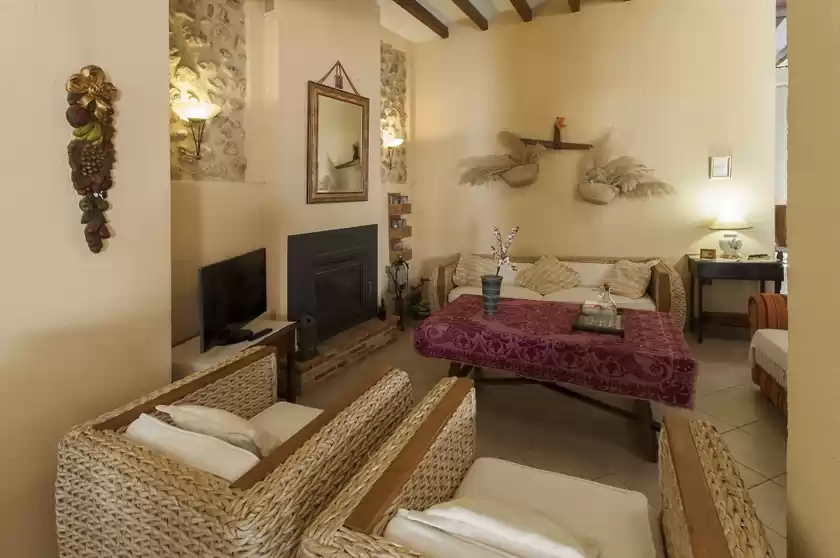 Holiday rentals in Llaurada, Benimeli