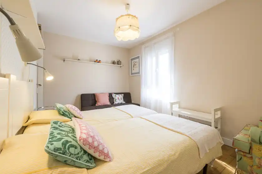 Holiday rentals in Casa dulce, Algeciras