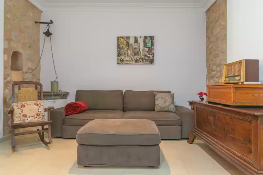 Holiday rentals in Casa nord 4pax, Caimari