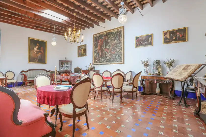 Holiday rentals in Posada de la casa del pintor hab. malaga, Carmona