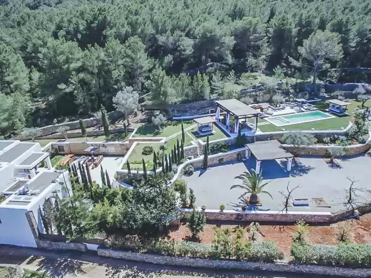 Holiday rentals in Can alivia, Sant Llorenç de Balàfia